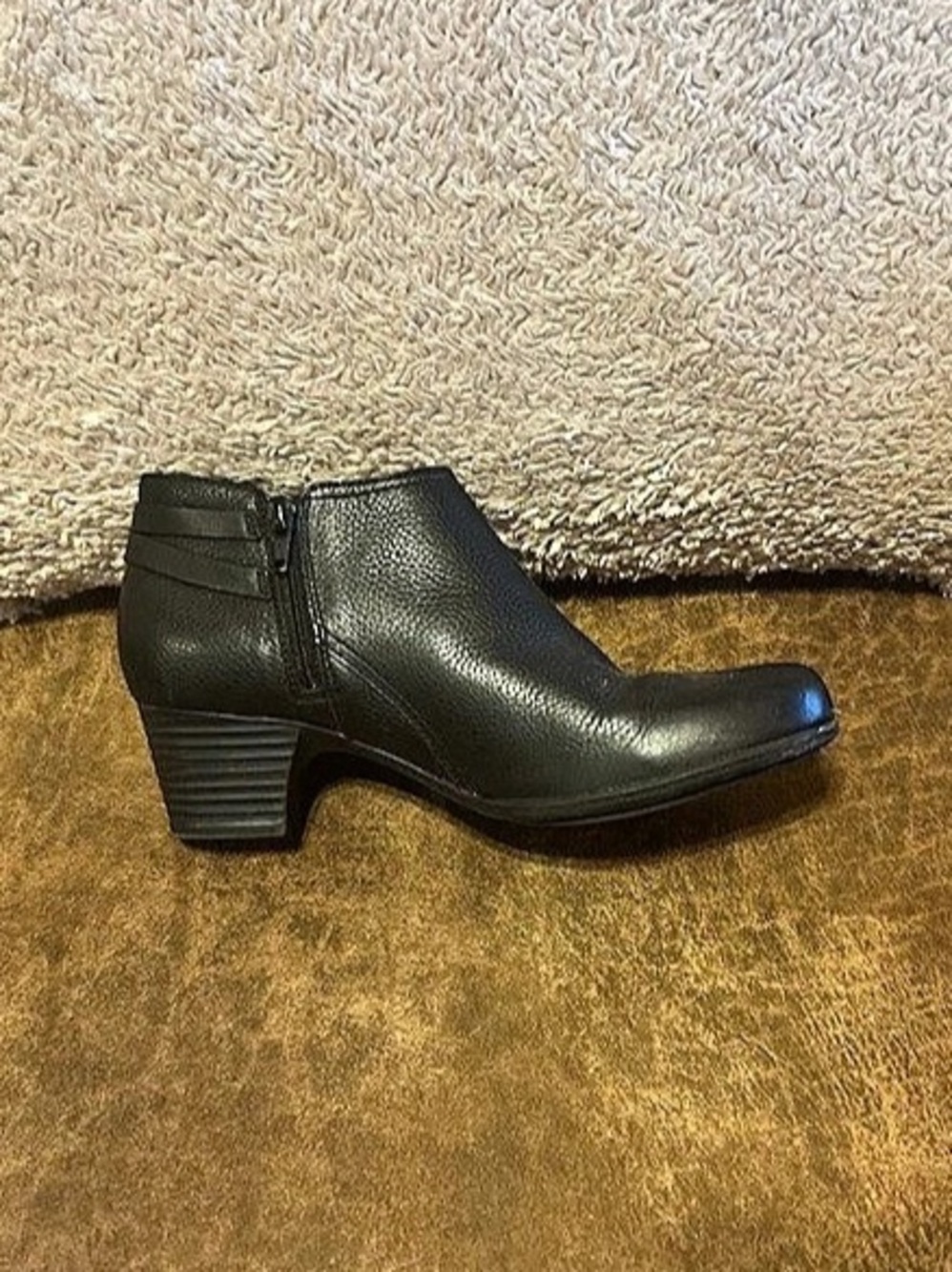 Clarks Black Ankle Boots - Size US 8 1/2 M
